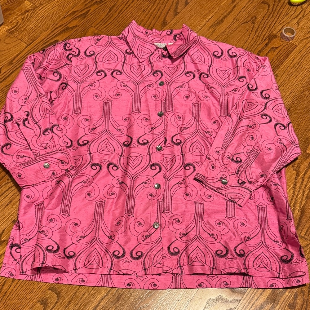 Blue Bayou pink silk over shirt with black embroidery - size XL